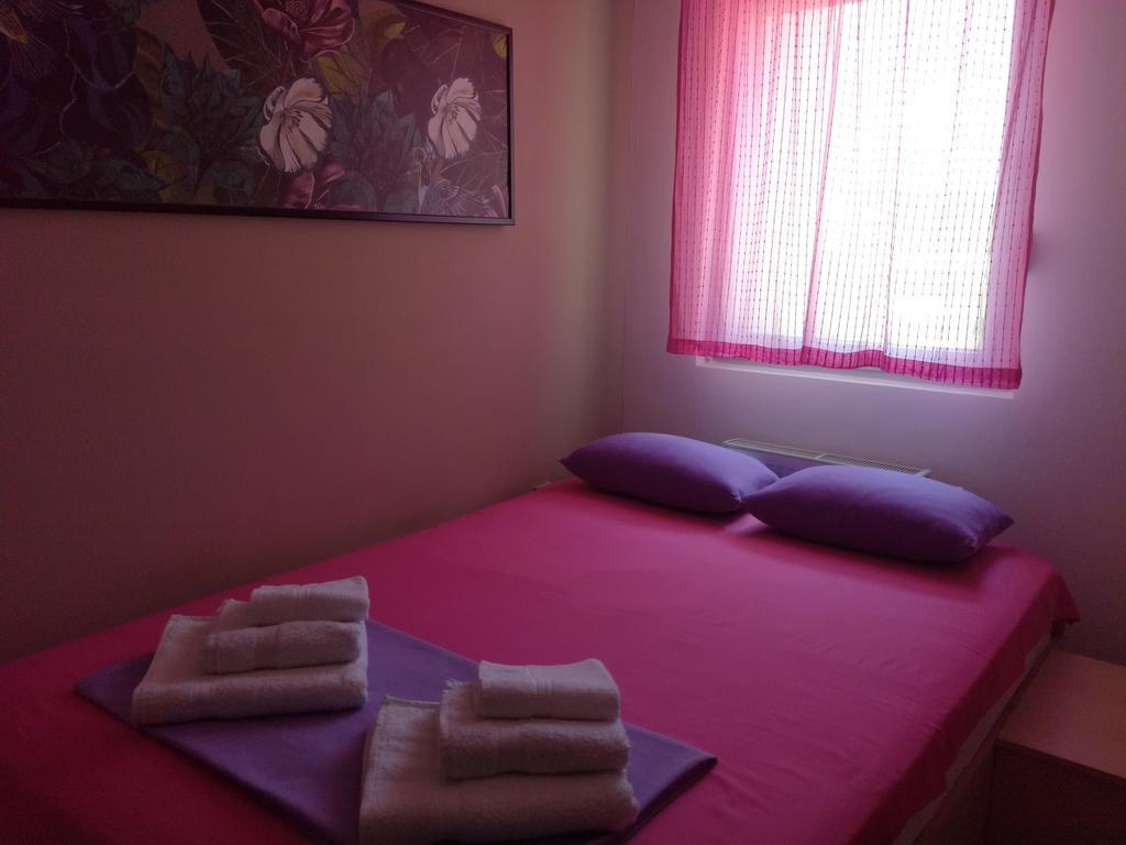 Naissa Apartment Ni Buitenkant foto