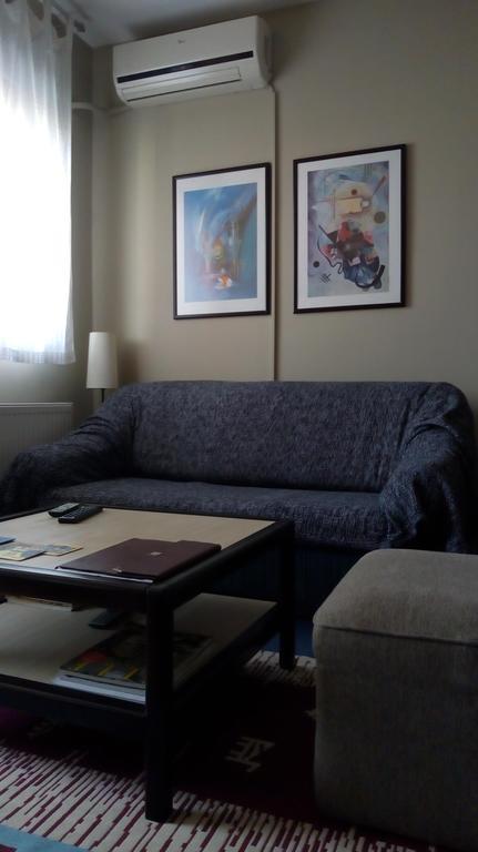 Naissa Apartment Ni Buitenkant foto